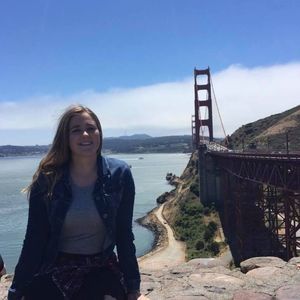 Meet your Posher, Brooke